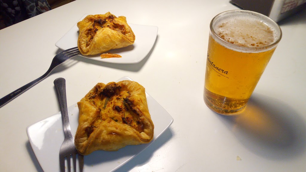 Bar La Montanera — Comida y bebida