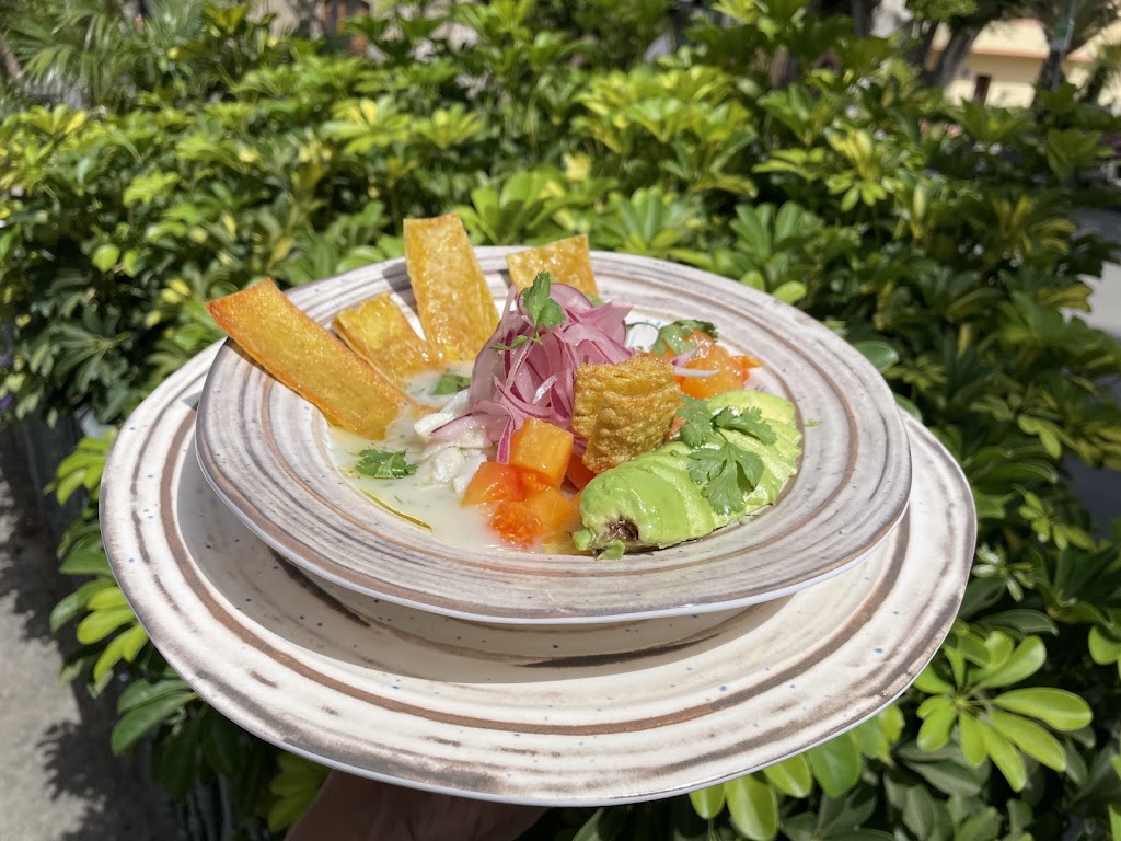 Bar/Cafe El Populacho — Comida y bebida