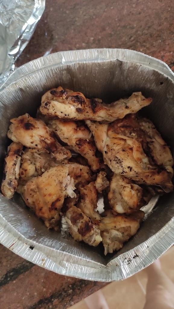 Asadero Palacio Del Pollo — Comida y bebida