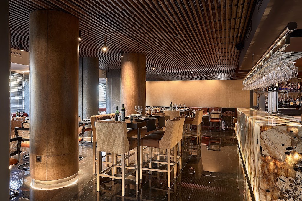 Restaurante Asador LHUMUS — Ambiente