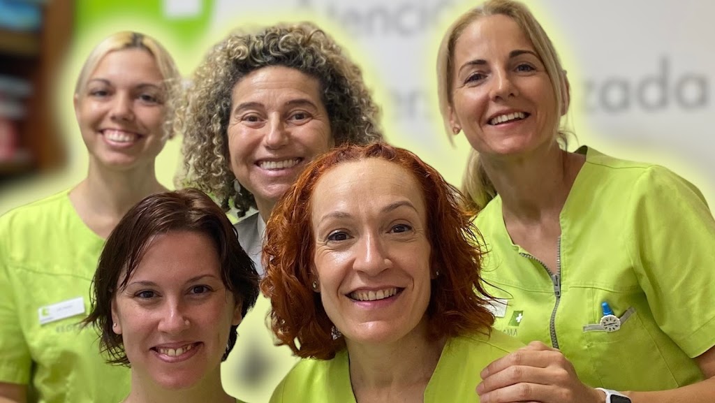 Farmacia De La Plaza Lda.Reyes Loras