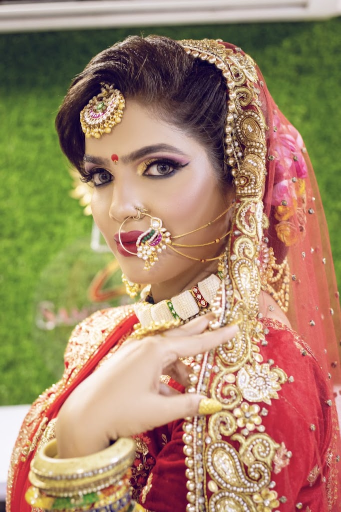 Shreeji Makeup Studio