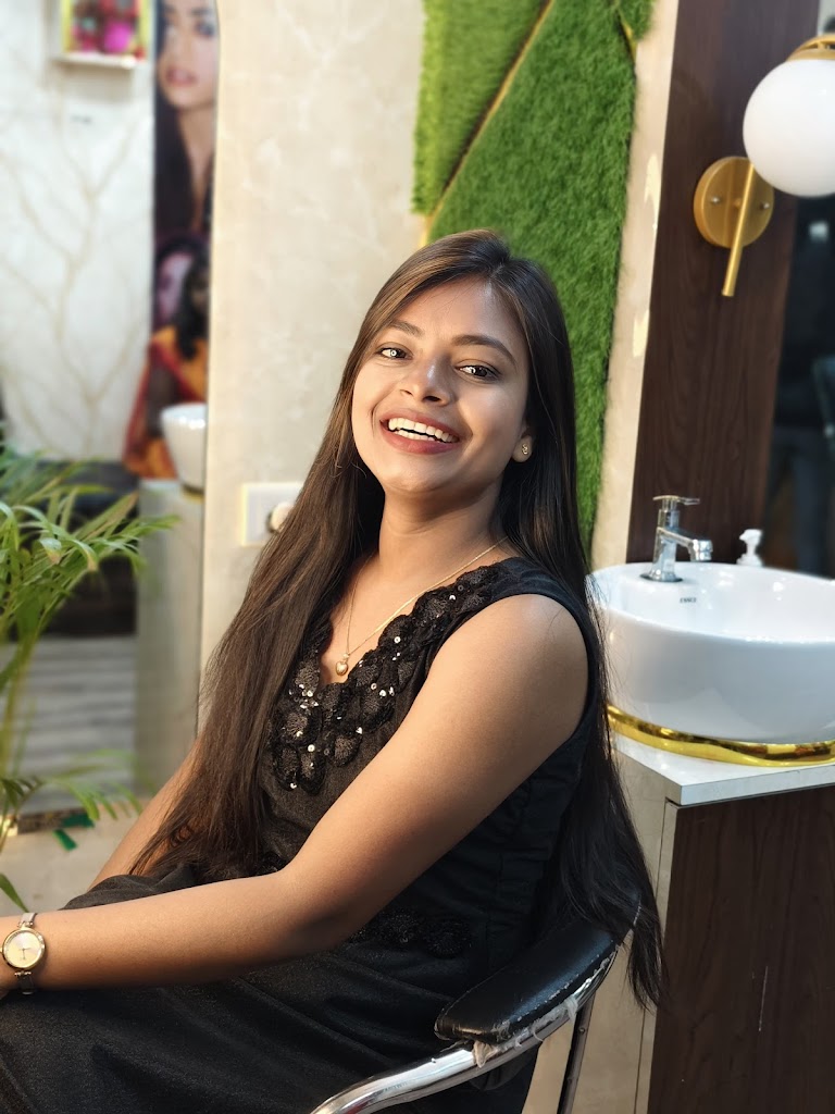 Sapna Beauty Parlour Dream World