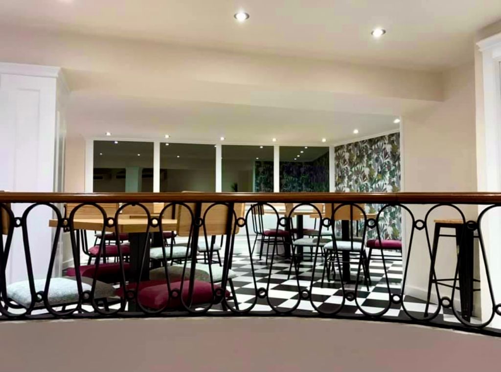 Casino taberna — Ambiente