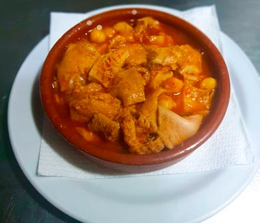 Bar El Pozo — Comida y bebida