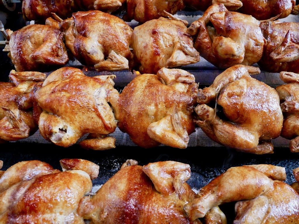 Rostisseria Ca l'Elvira Molins De Rei — Comida y bebida
