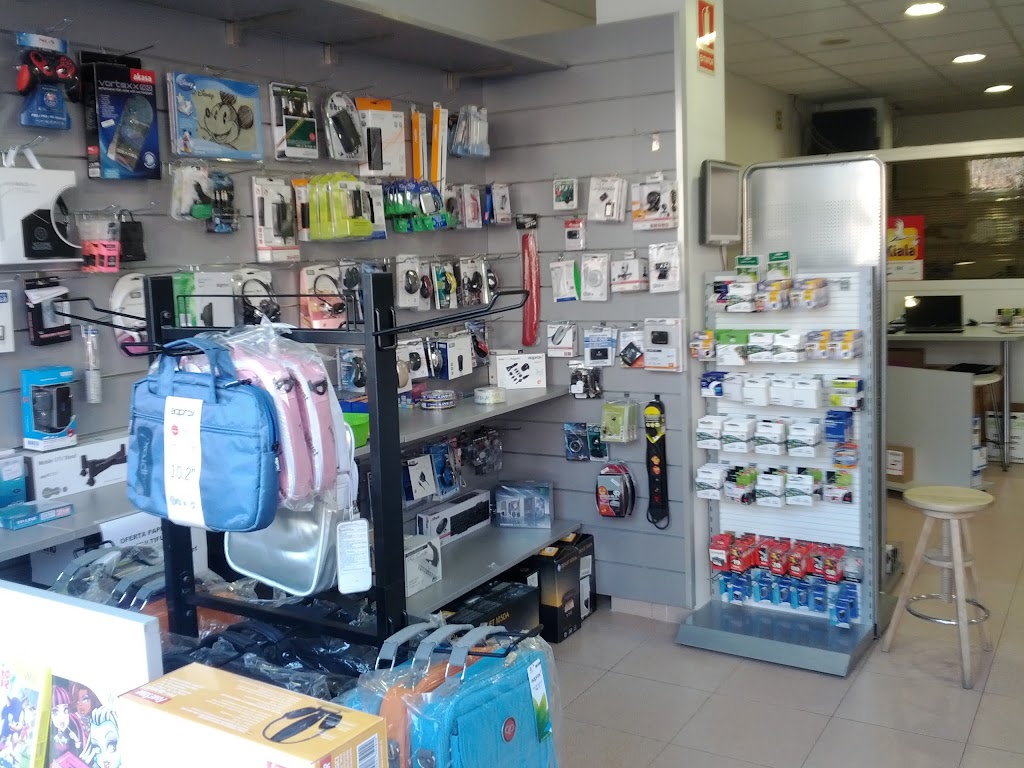 INFORMATICA CARDEDEU — Interior
