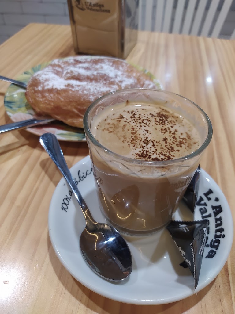 L'Antiga Valenciana — Comida y bebida