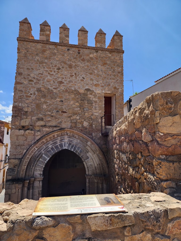 La Puerta de San Gines