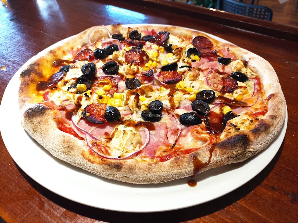 Bar Pizzeria L'Appetitosa — Comida y bebida