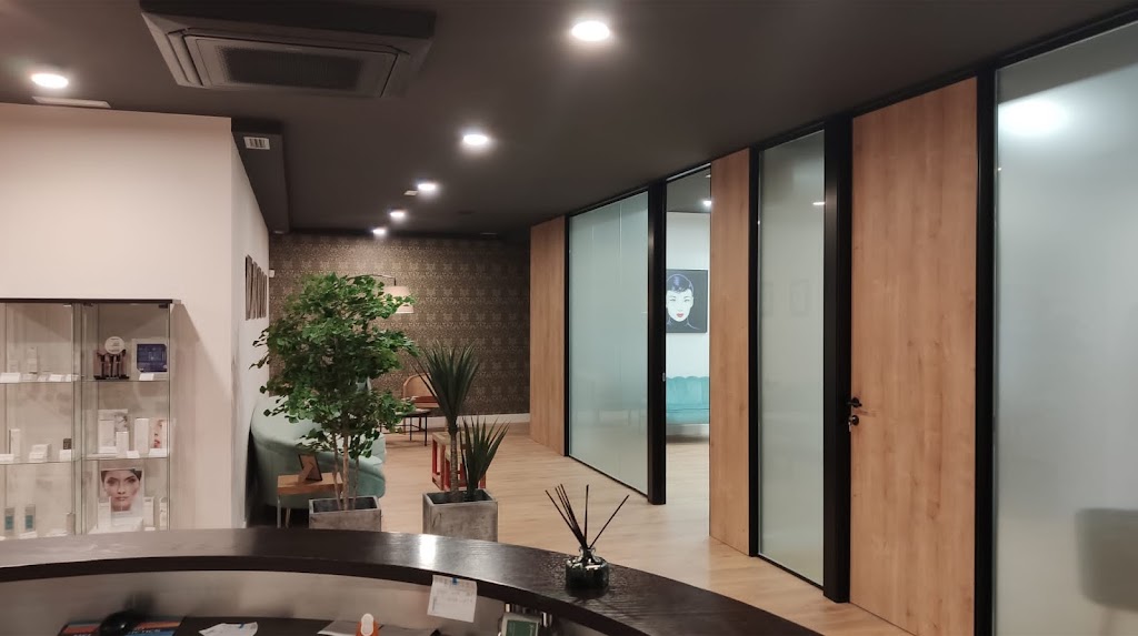 Clinica Dr. Colina — Lobby