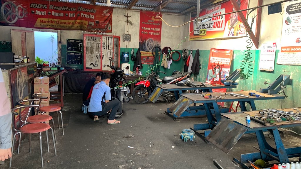 Aneka Motor (AHASS 0927)