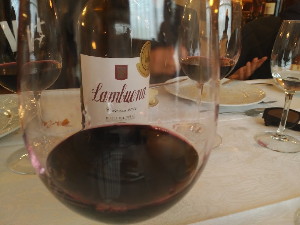 Restaurante Lon Gris — Vino