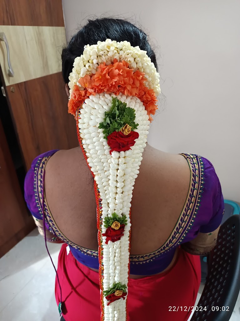 Kastoori Beauty Parlour Makeup Artist Nails Saree Pre Pleating Draping Bharatanatyam Odissi Kuchipudi Salon Academy