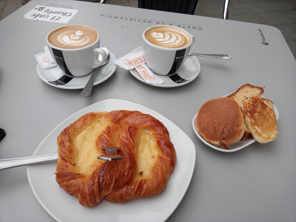 El Cafe de Charlie — Cruasan