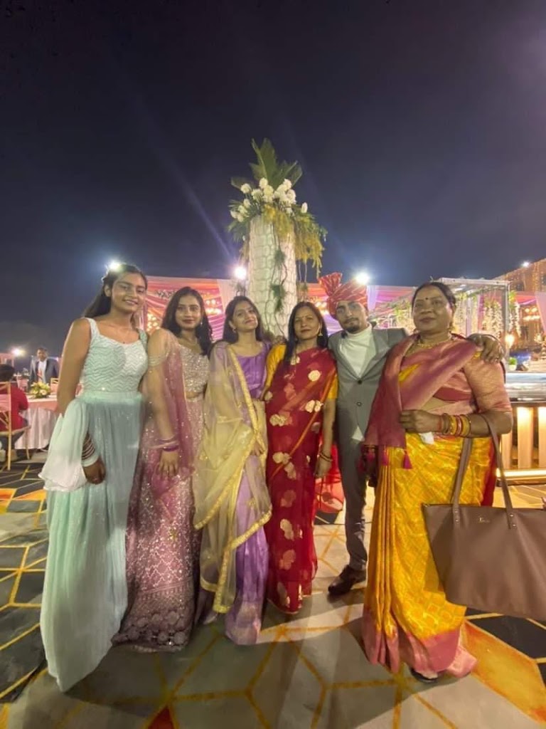 Sakshi Beauty Parlour