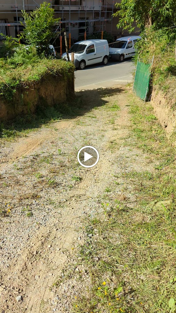 Aparcamiento Los Laureles — Videos