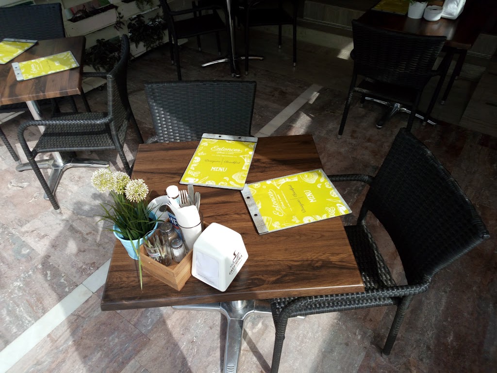 ENTONCES.....da Marco "Restaurante & much more......." — Comida y bebida