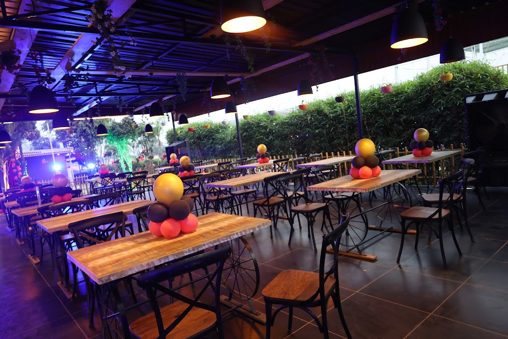 The Elet By Midflight Family Garden And Restaurant