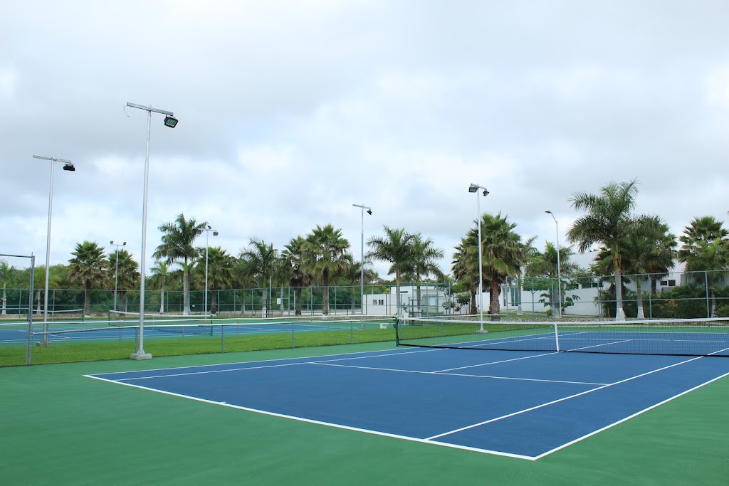 Grand Real Club Deportivo — Del propietario