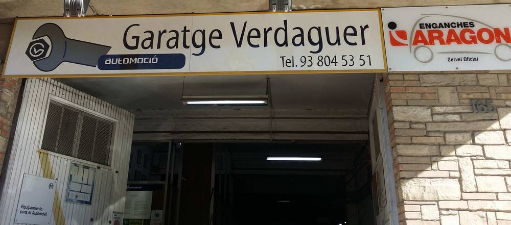 Garatge Verdaguer — Exterior