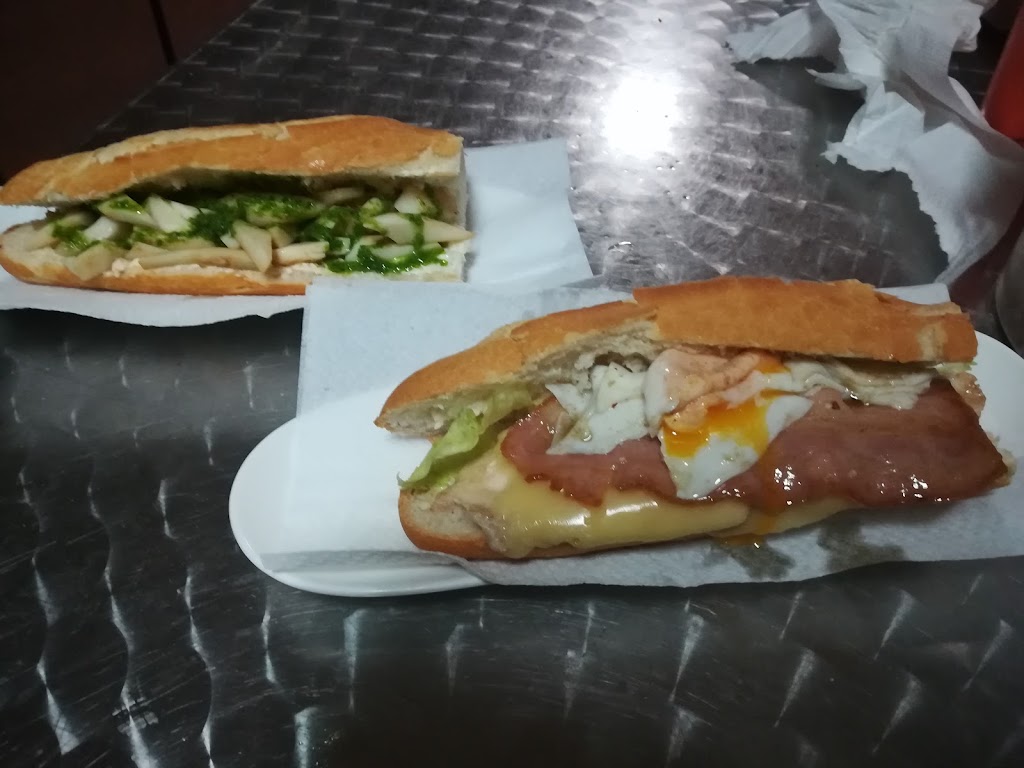 Bar l'amiguet — Comida y bebida