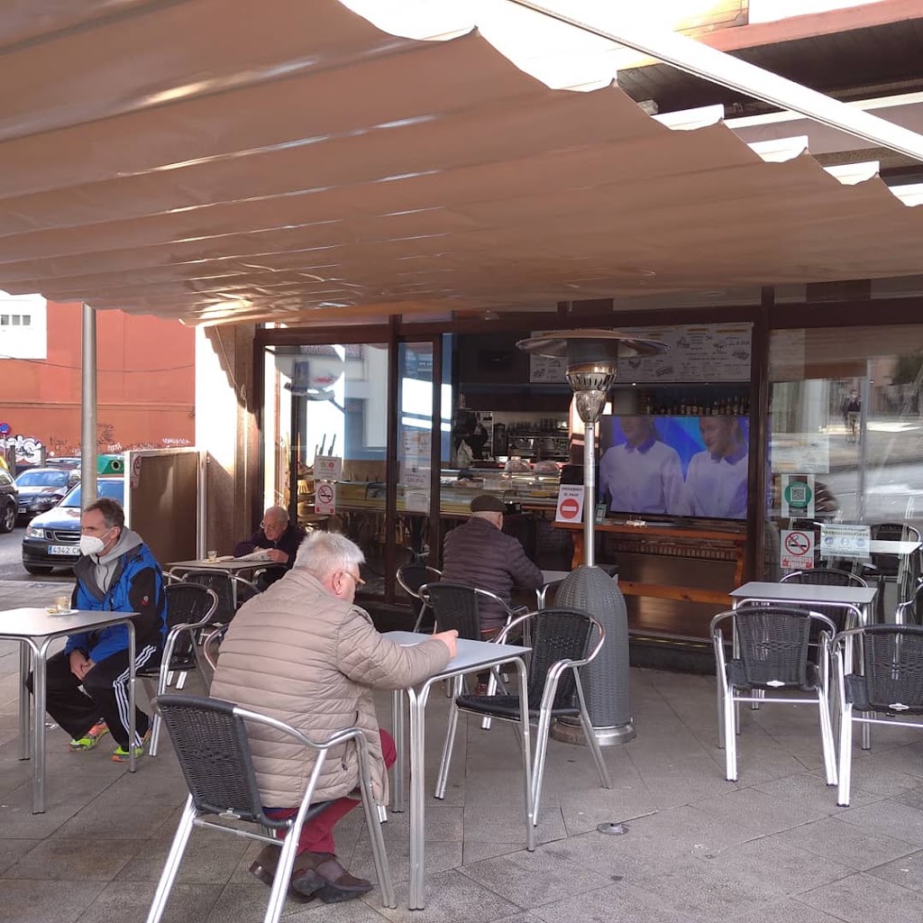 Cafeteria Las Palmas Torrelavega — Ambiente