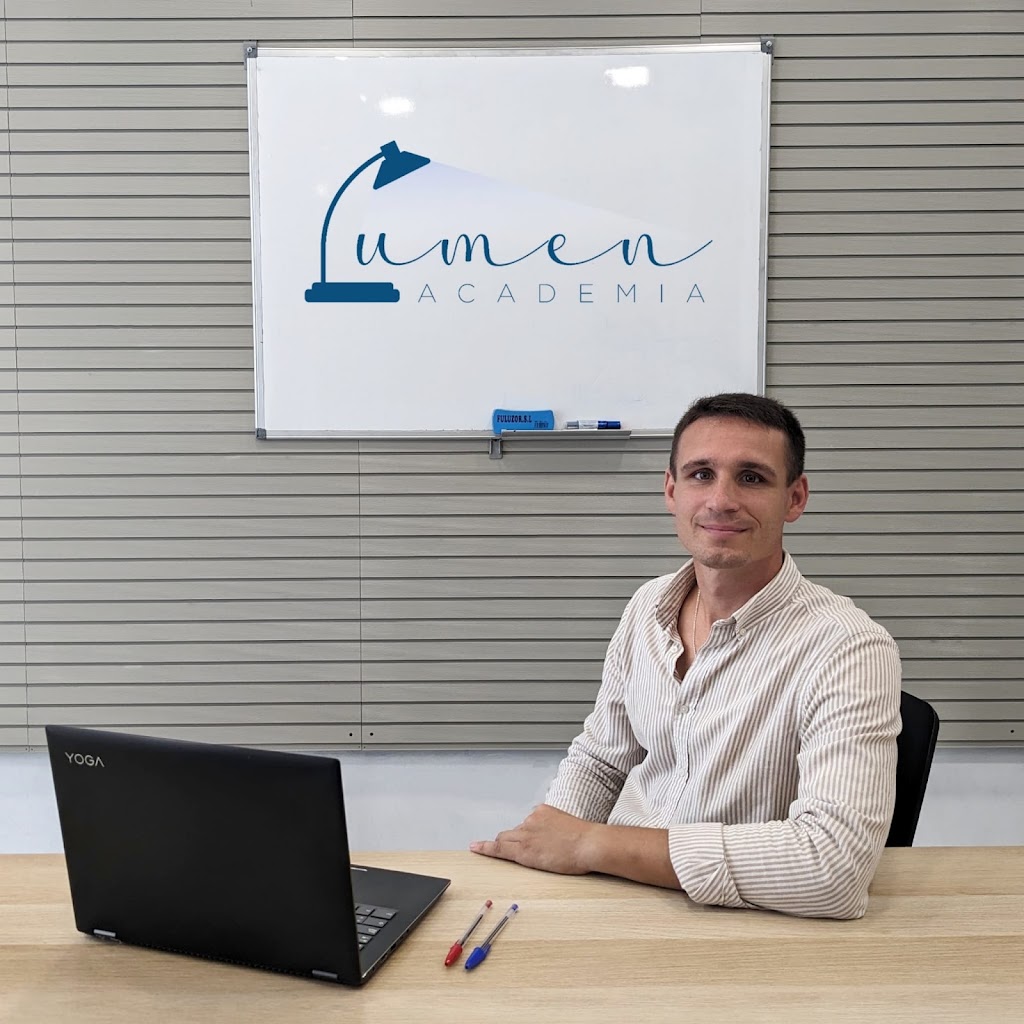 Academia Lumen — Del propietario