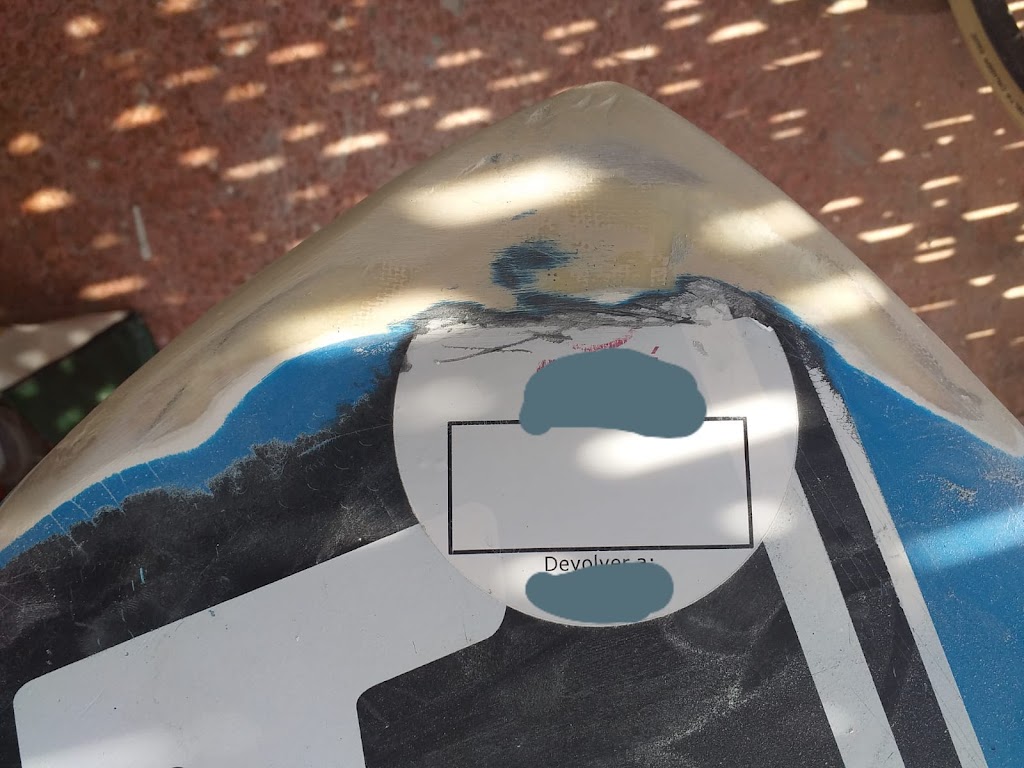 Bernie's surfboard repair ( Taller de Reparacion de tablas)