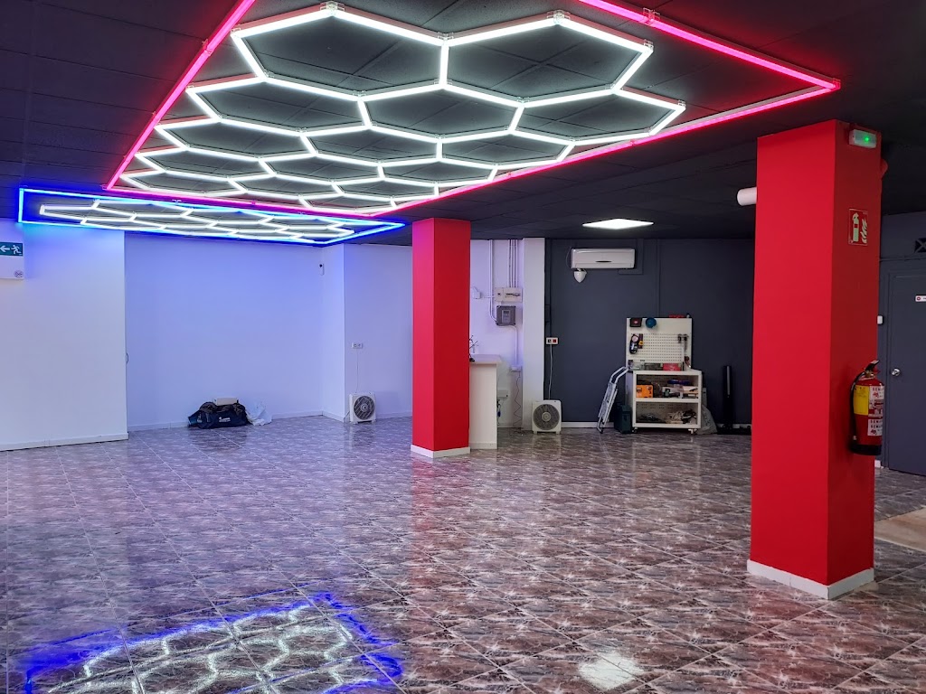 Detailing Rico — Interior