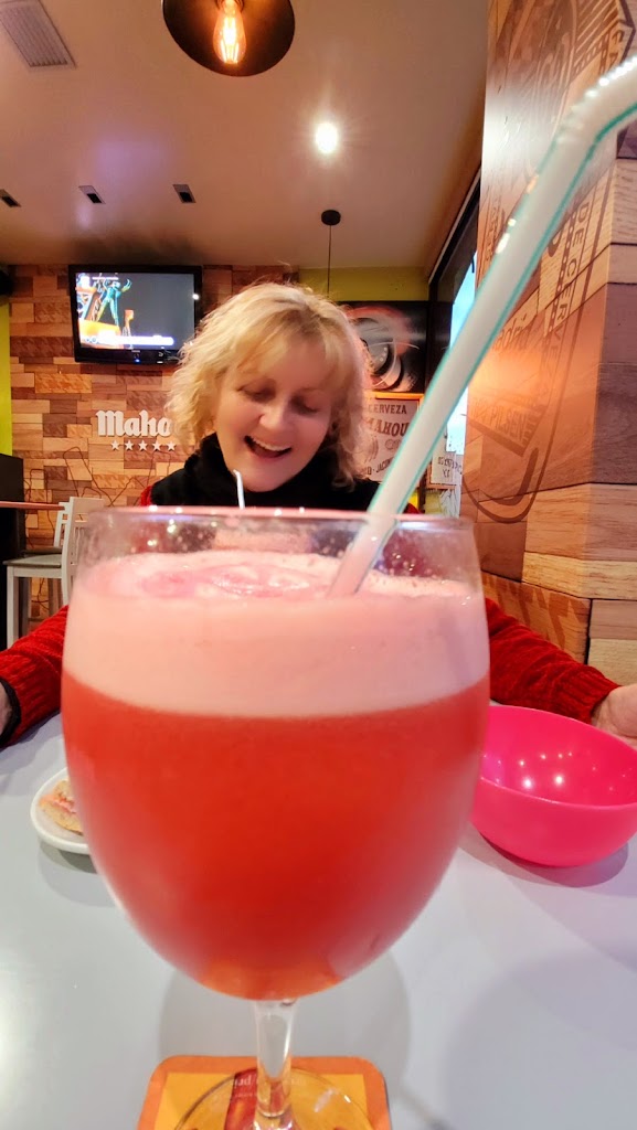 Balu Cerveceria-Cafeteria — Comida y bebida