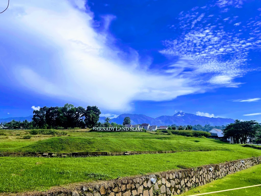 Boulevard BERNADY LAND SLAWU