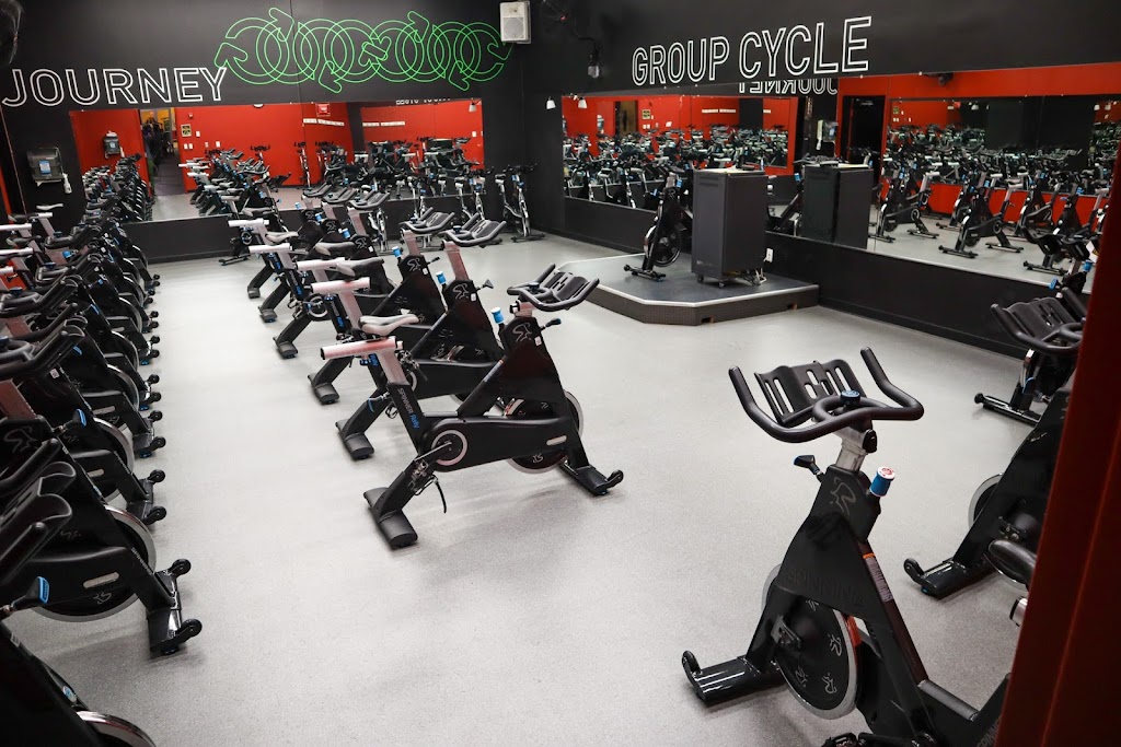  Gold's Gym - Fairfax Station