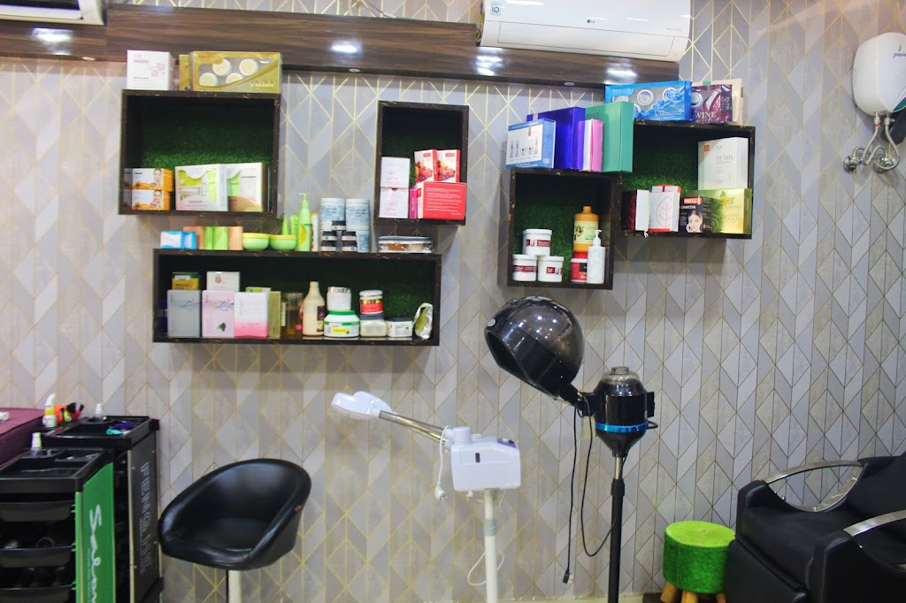 Palak Beauty Salon Jeypore