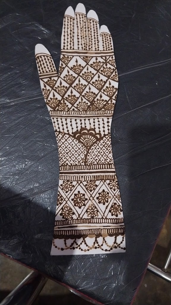 Glam Up Make Beauty Parlour