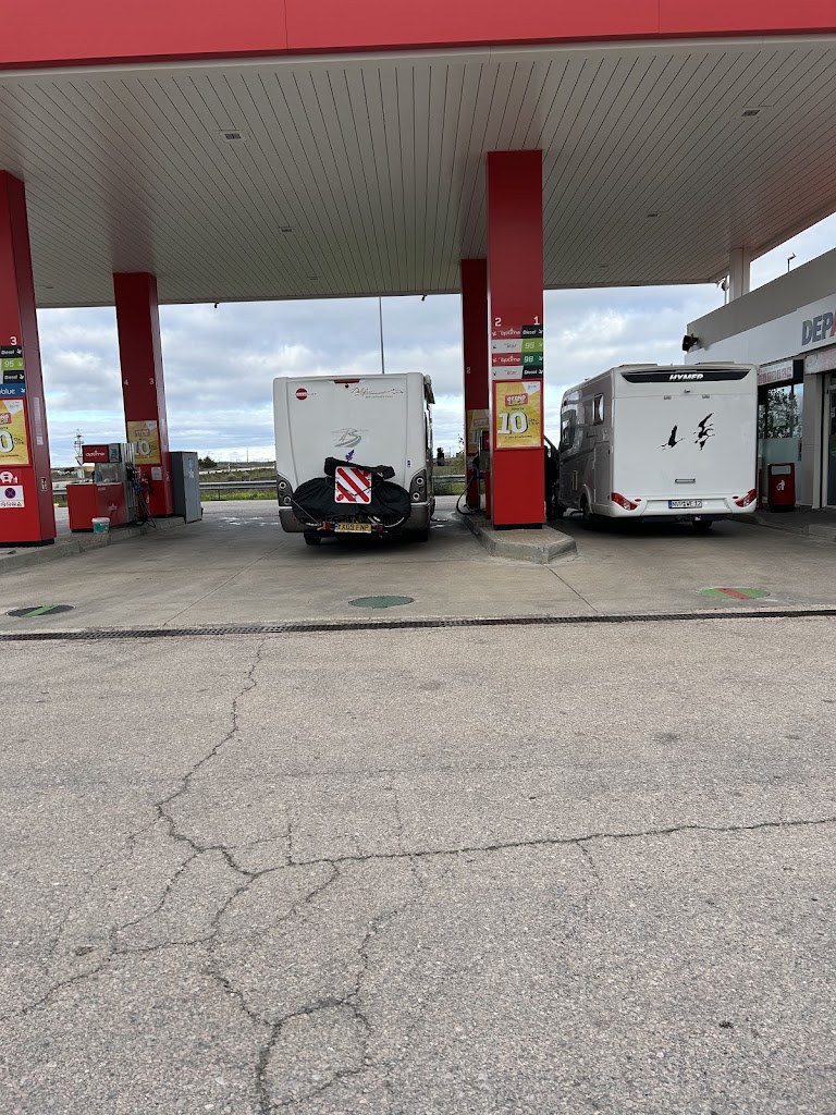 Estacion de servicio Cepsa — Estacion de servicio