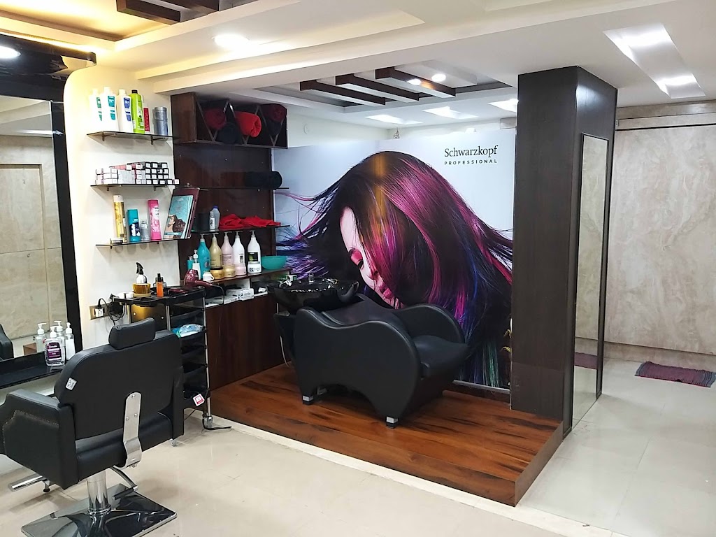 The Glossy Looks Kphb Beauty And Hair Styling Women S Salon Wedding Bridal Makeup Artist