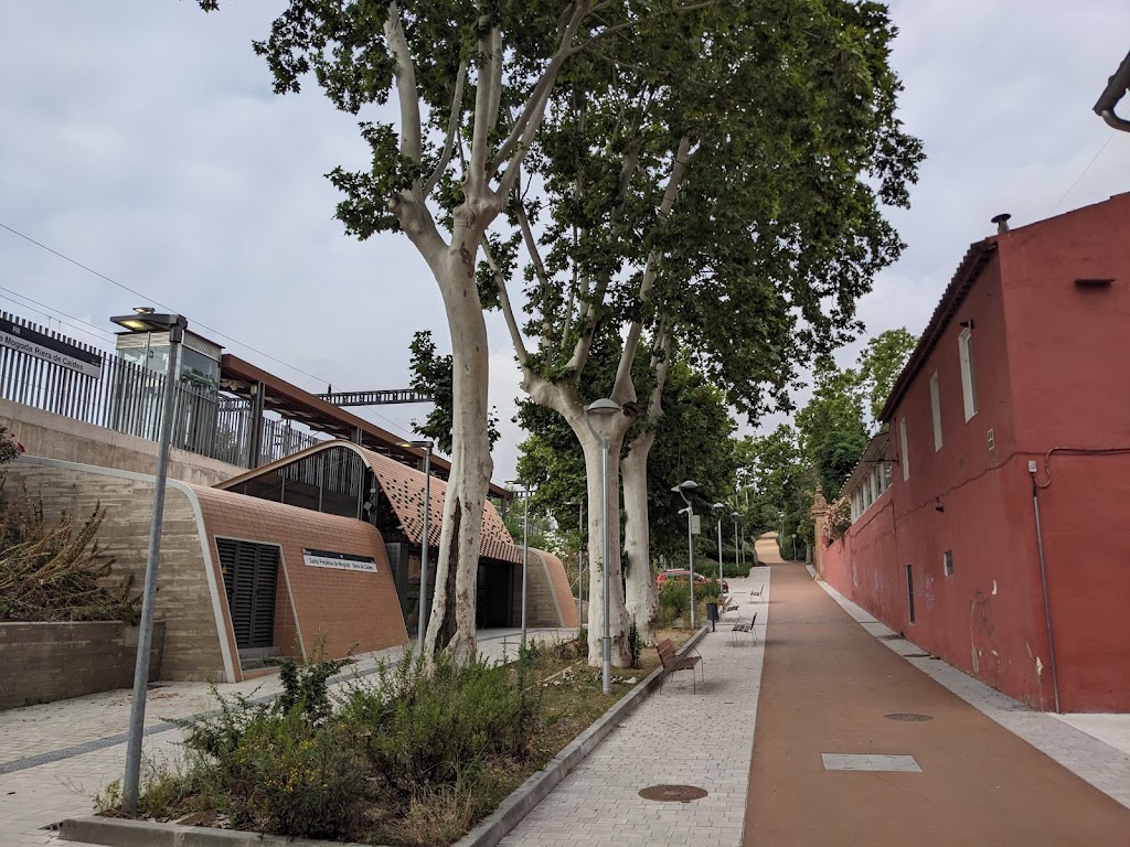 Estacion R8 Santa Perpetua de Mogoda - Riera de Caldes