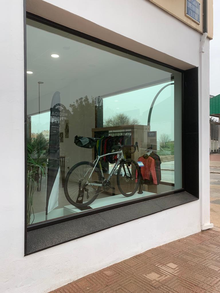 WHIM Gravel And Road