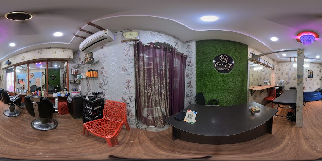 Mani S Ever 18Beauty Hub In Vijayawada