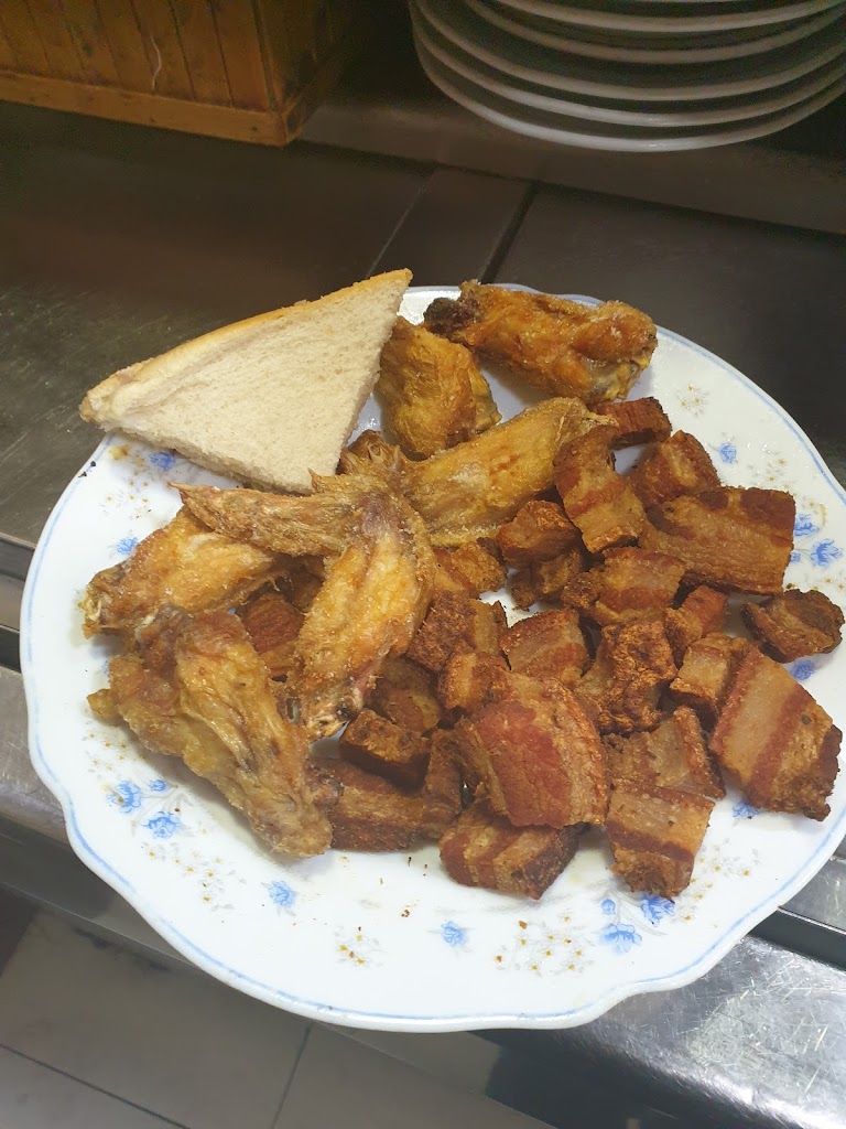 Bar Aqui Mismo — Comida y bebida