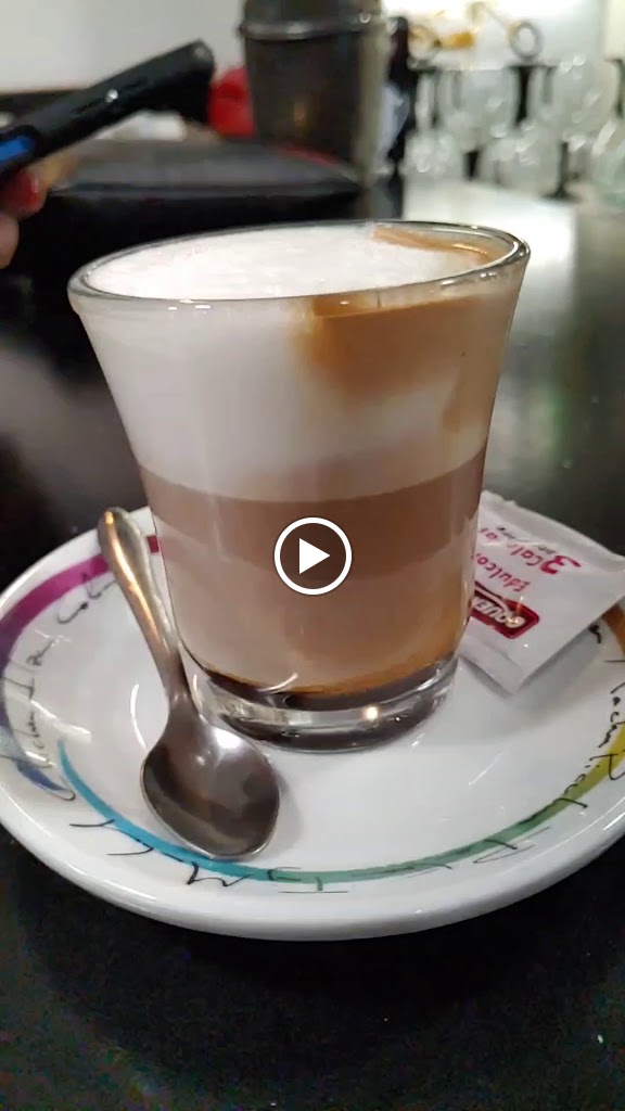 Cafe-Bar La Vieja Escuela — Videos