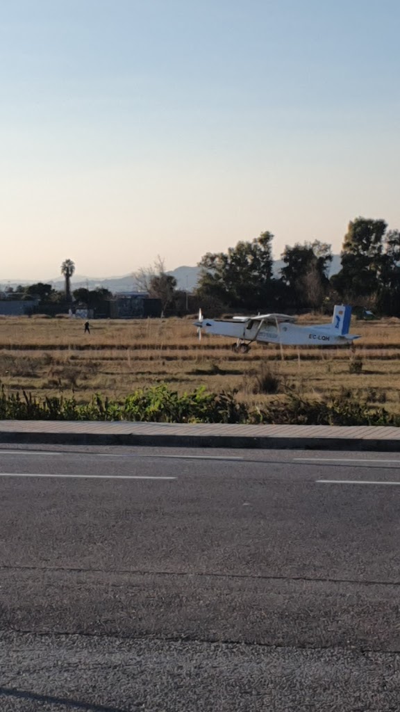 Skytime. Skydiving Dropzone