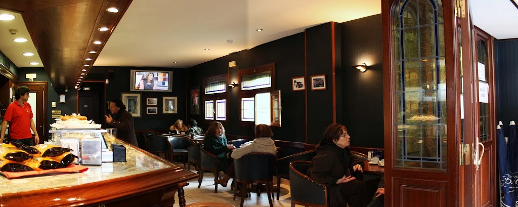The Raven Bar — Ambiente