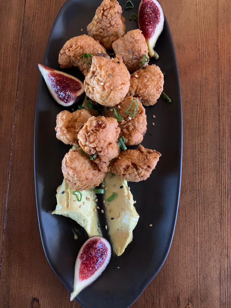 L' Avinyet - Restaurante Bar de Tapas con mucho Arte — Comida y bebida