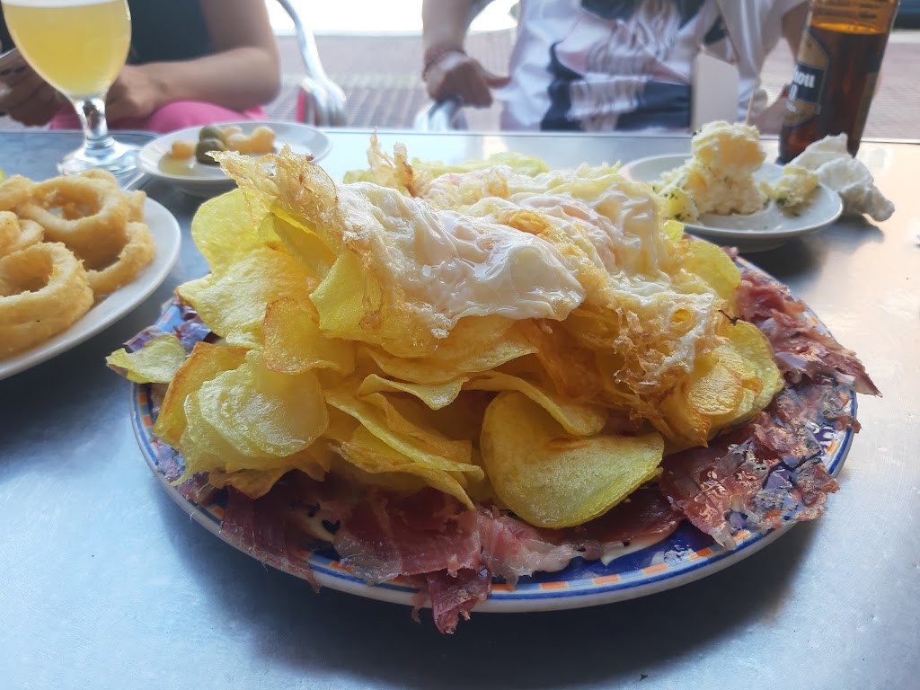 Cafeteria Villafranca — Comida y bebida