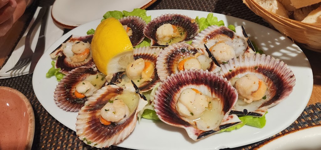 EIRAS VILAXOAN — Comida y bebida