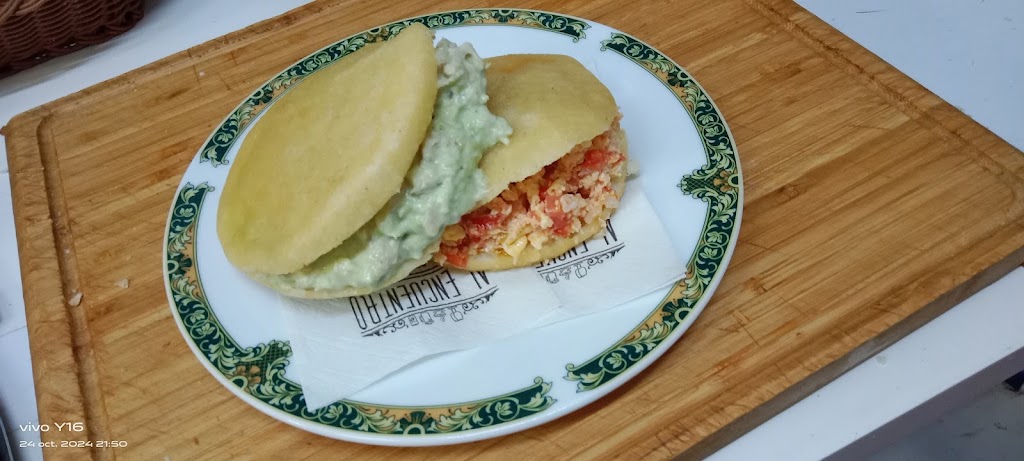 Cafe-Bar Al Encuentro — Comida y bebida