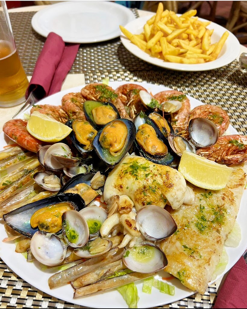 Eat Well Bar & Restaurant — Producto del mar