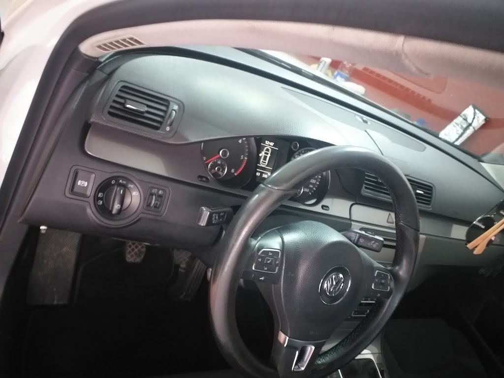 Garbiauto lavado de coches a mano — Del propietario